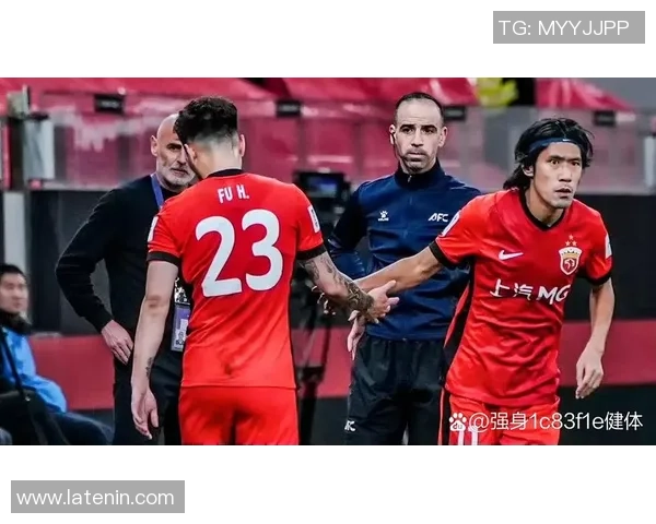 中超焦点战巴萨与里昂互交白卷红牌争议引发全场热议