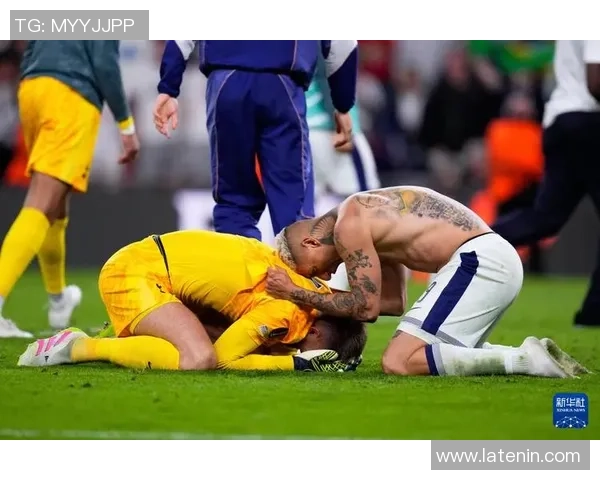 国王杯精彩对决曼联6-2热刺神扑瞬间引爆全场点评解析