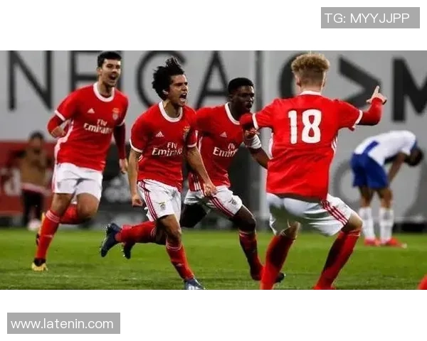 足总杯精彩对决尤文图斯大胜本菲卡乌龙球成比赛转折点分析